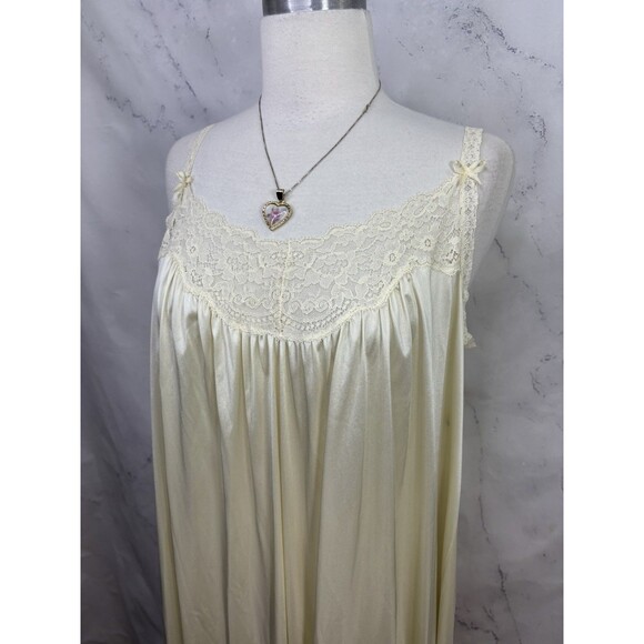 VTG 60s Romantic Nightgown Dress sz S Cream Nylon Lace Floral Lingerie Ethereal - Picture 10 of 16
